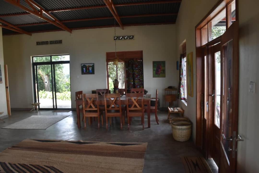 Amazi Land Home And Farm Stay Kibuye Buitenkant foto